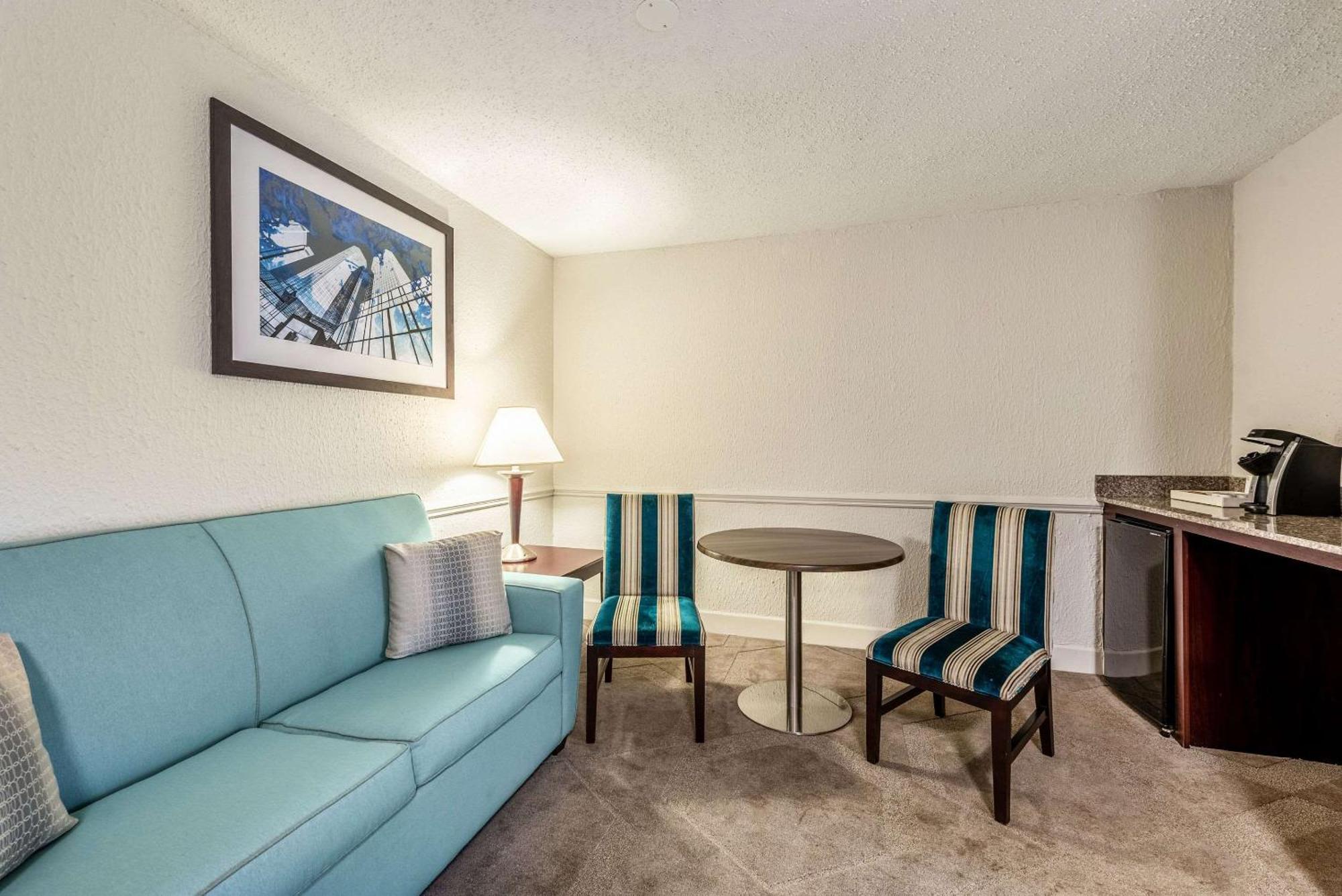 The Blu Hotel Blue Ash Cincinnati, Ascend Hotel Collection Экстерьер фото