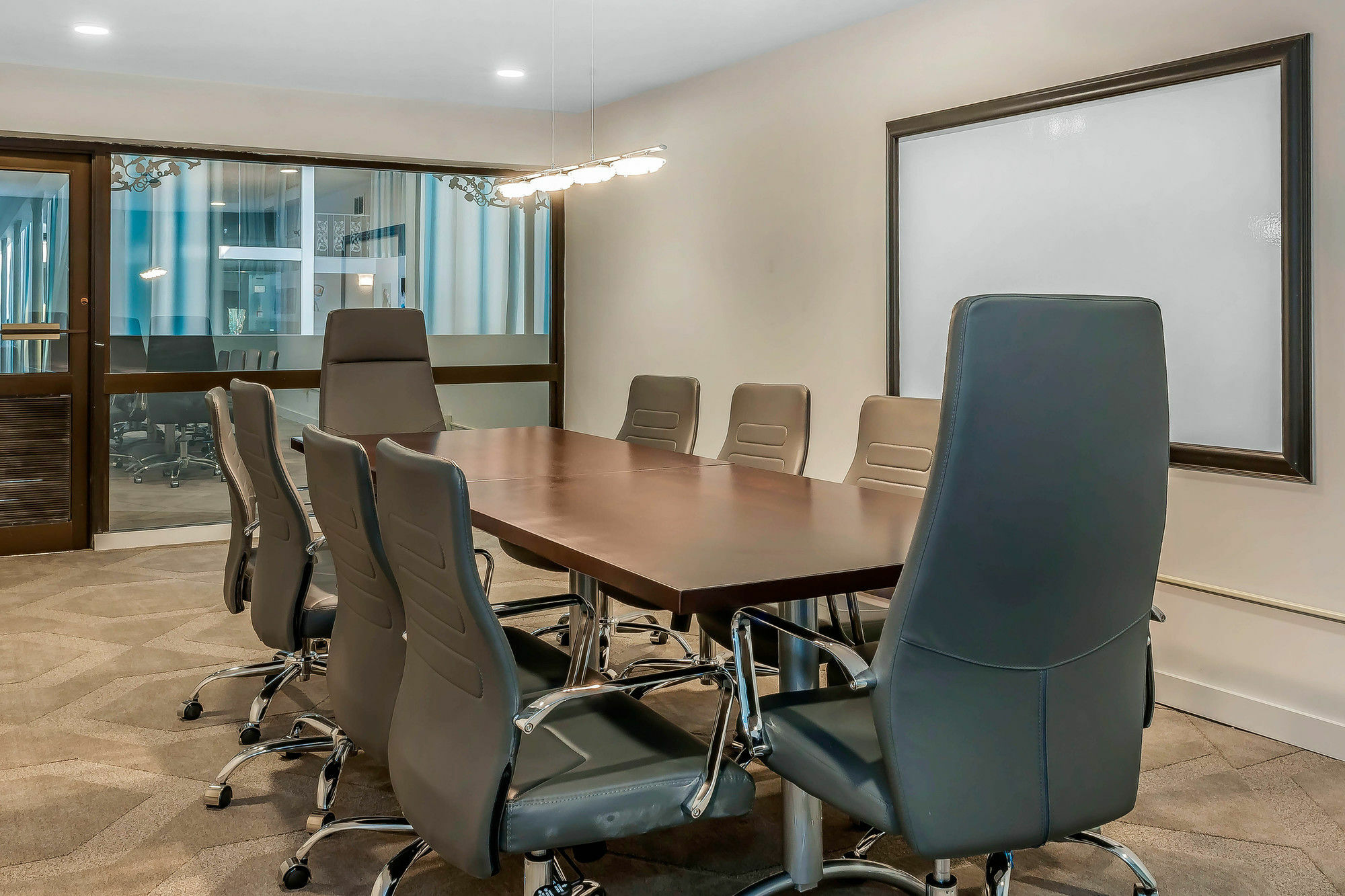 The Blu Hotel Blue Ash Cincinnati, Ascend Hotel Collection Экстерьер фото